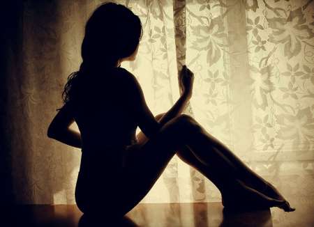 J f slave propose le massage � Paris