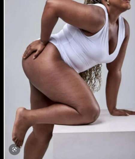 Femme mature Lara payette