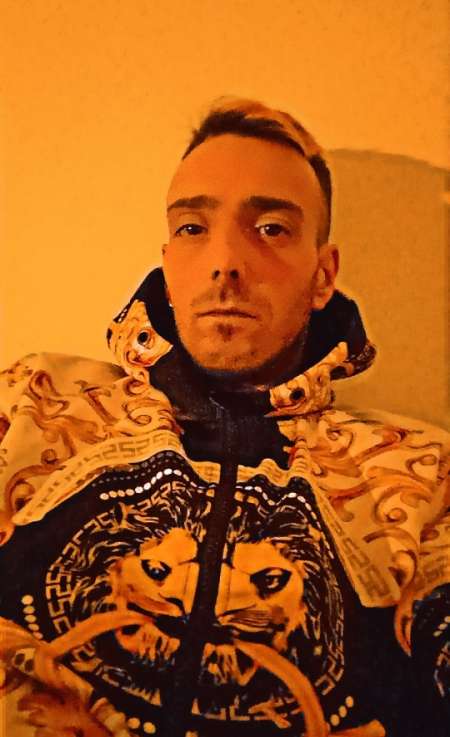 Escortboyactif068200