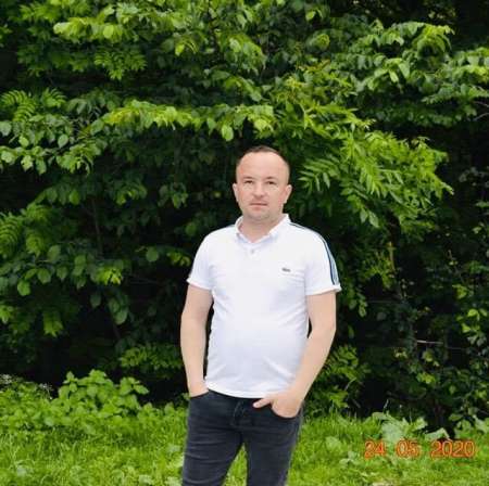 Gigolo propre et cultiv� pour d�mes d�licates