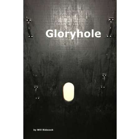 Suce en gloryhole chez moi