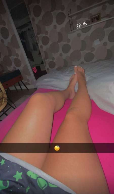 Leila dominante cherche soumis , l�cheur de pied