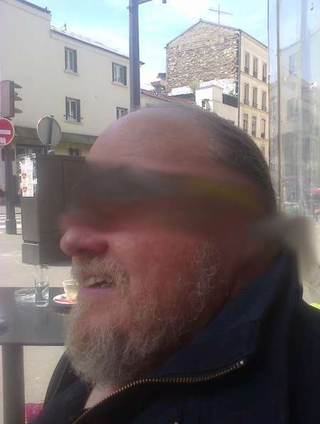 Senior parisien recherche joli travesti, trans