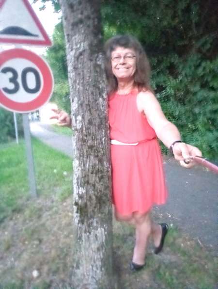 Retrait�e non binaire cherche contacts retrait�(e)