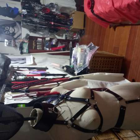 Maitre bdsm s�ances pour femme , couples, trans