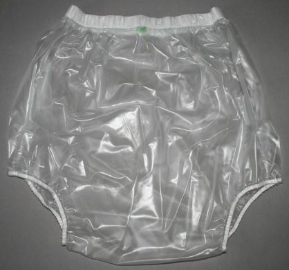 homme a humilier avec couche-culotte