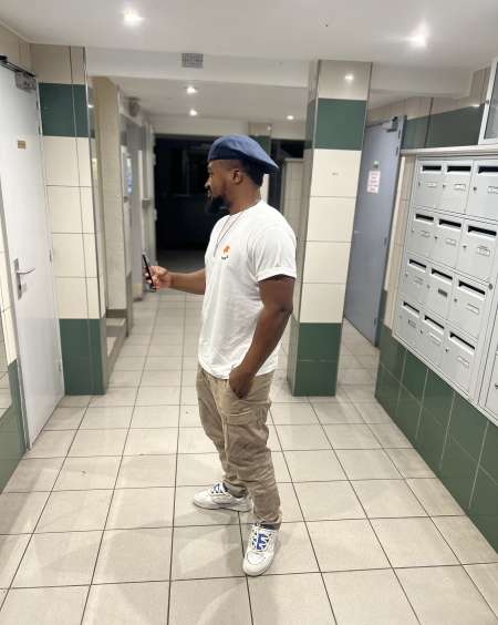 Black sportif bon baiseur avec une belle paire