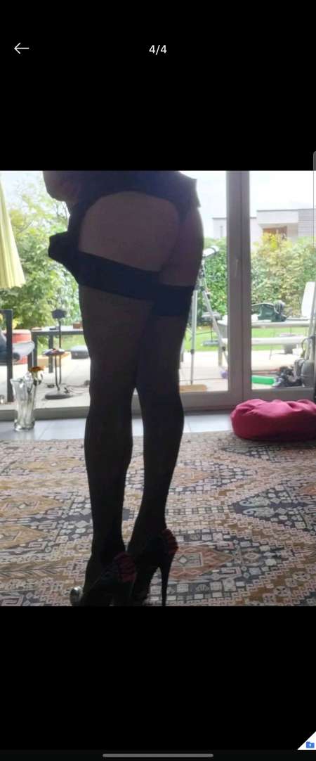 Pour jeune fille sadique, cruelle, dominante