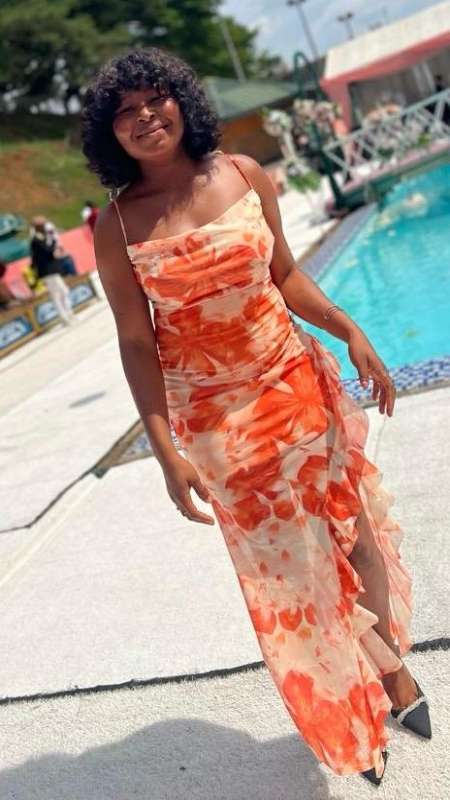 Africaine 23 ans cherche relation s�rieuse