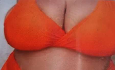 Ronde et chaude coquine