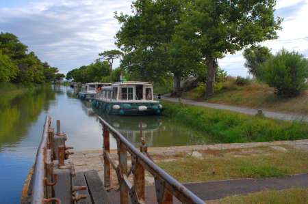 Bel H bi naviguant sur 1 p�niche ch pers libertine