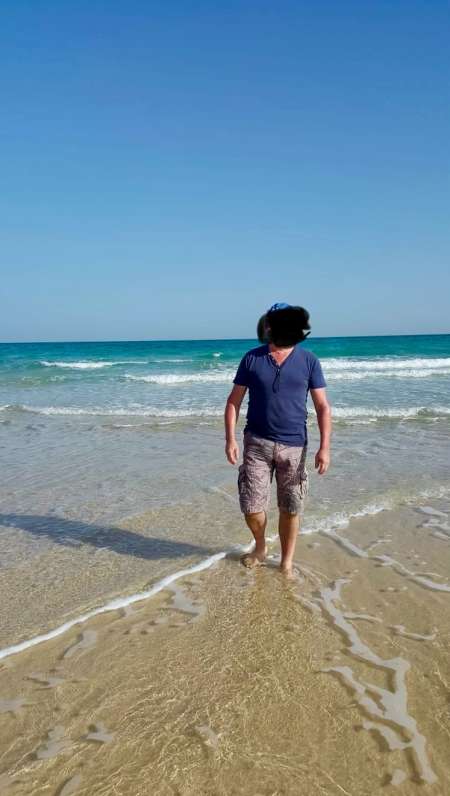 Homme propose partage de caresses , cunnilingus