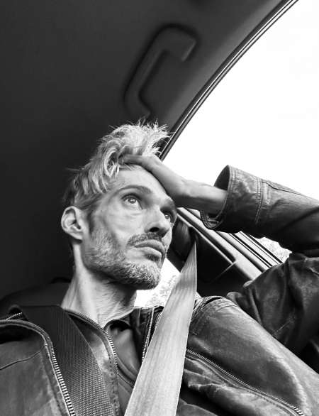 Pour mesdames: compagnie, massages et affinit�s