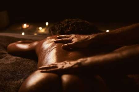 Massage naturiste tantrique pour femmes