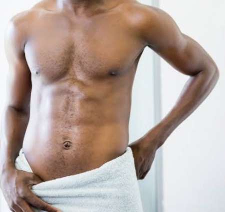 Jeune black tbm pour bouche soumis