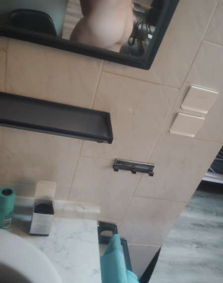 Beau soumis pour r�galer 1 ou 2 seniors