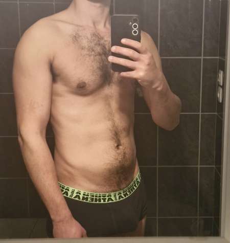 Jeune homme pour femme � COLMAR