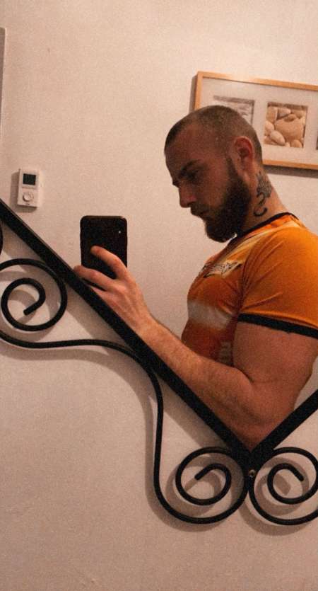 Jeune maître cherche moneyslave