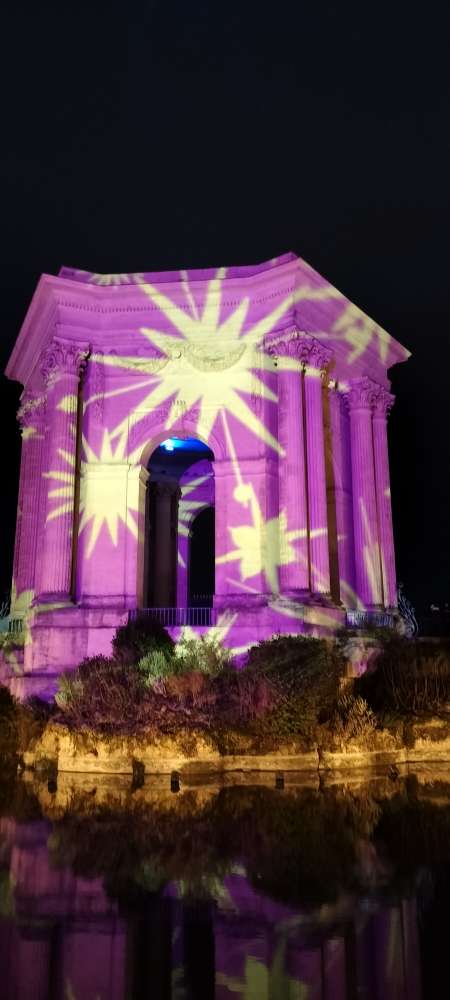 Recherche jeune femme pour massage.