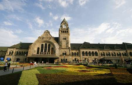 H Bi 37 ans rech travesti (-40 ans) qui re�oit