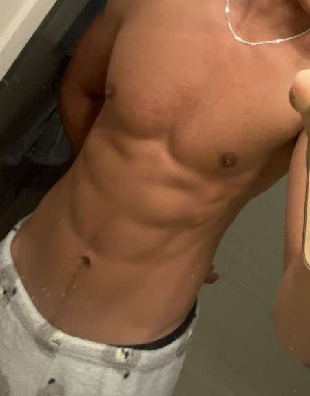 Jeune Homme 20 ans cherche plan cue femme