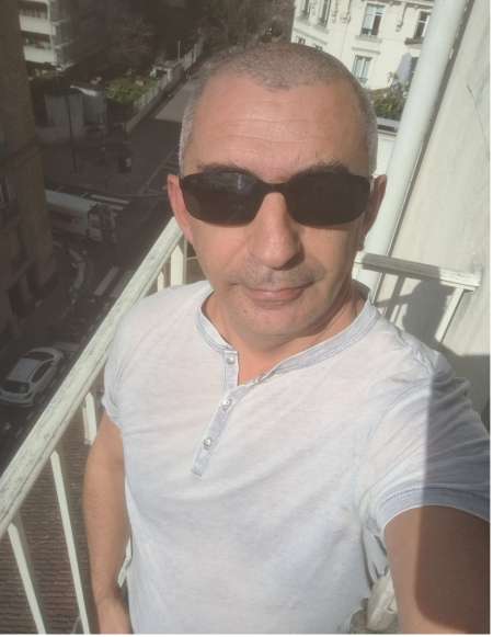 Mass�e t�t�e l�ch�e cuni pour JF NOIRE