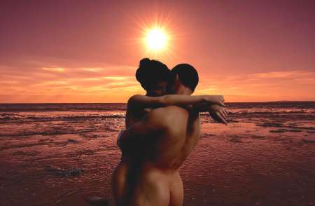 NUS AU SOLEIL DE LA LOIRE