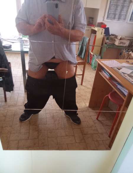 Cherche jeune homme o� mari�e pour tripoter