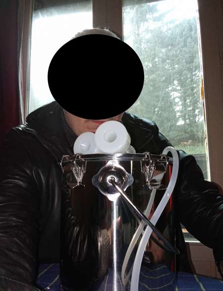 Une soumise pour soir�e traite et fucking machine