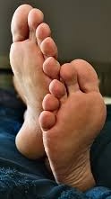 BEAUX PIEDS MASCULINS POUR VOUS MESSIEURS
