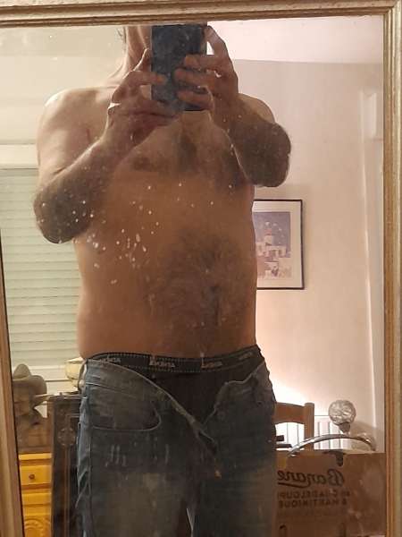 Homme m�r viril pour vraie cochonne � gros seins.