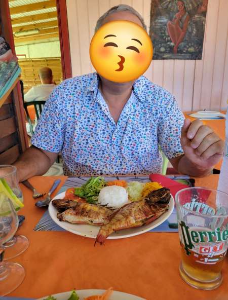 Pour plaisirs tres chaud