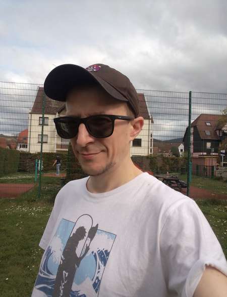 Homme de 39 ans cherche juste � s'amuser � 100