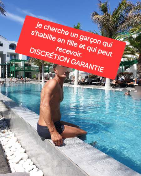 Cherche mec en jupe et culotte qui re�oit.