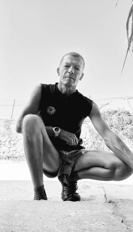 Rech dominatrice pour me mettre cage de chastet�