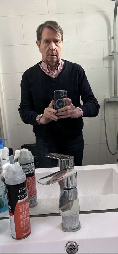 Femme de m�nage exib et soumise