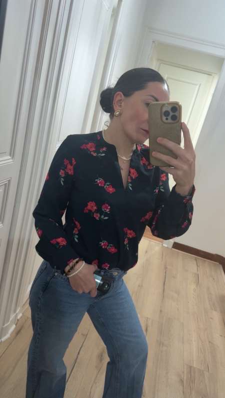 Femme �l�gante pour vous accompagner