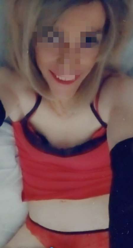 Olivia trav mince et imberbe