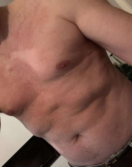 Homme pour trio respectueux