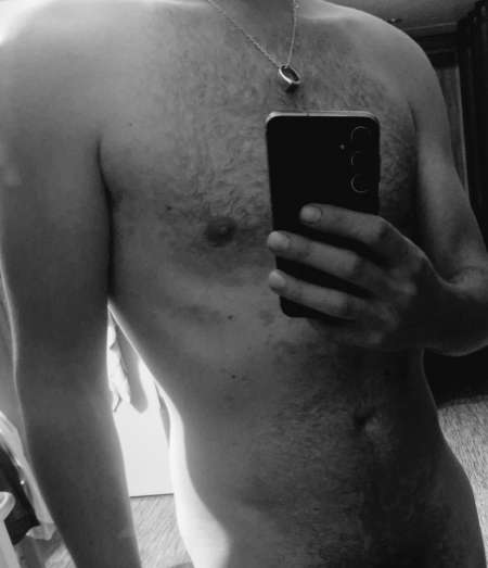 Homme 30ans Disponible pour femmes ou couple