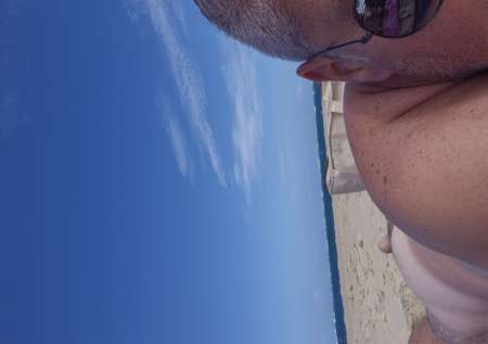 Cherche accompagnatrice plage naturiste