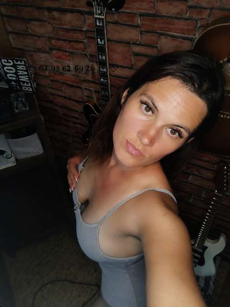 Agathe nouvelle a Paris..