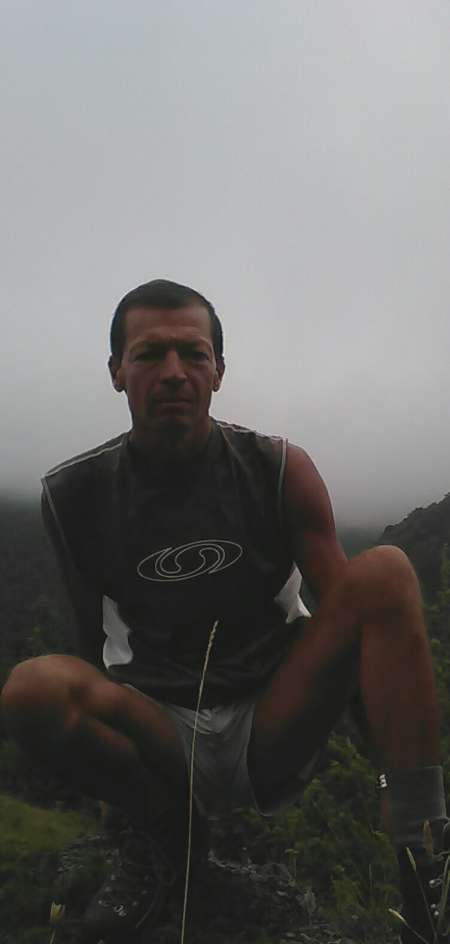 Je recois gar�ons en short pour se branler