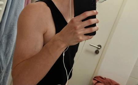 Jeune homme pour toutes âges