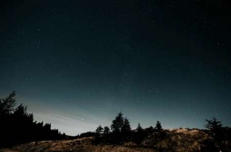 Rencontre nocturne entre hommes