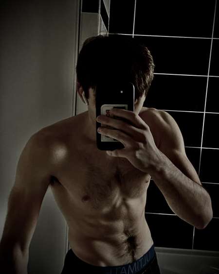Homme cherche à s’amuser