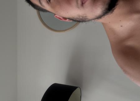 Belle homme dispo pour vos plaisir mesdames
