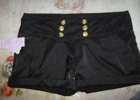 propose mini jupe et  short etat neuf mini robe